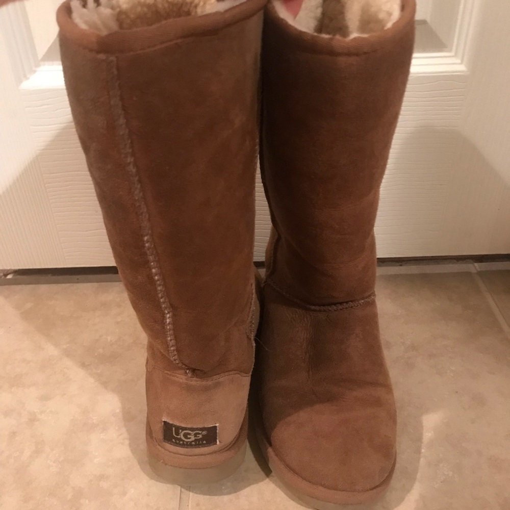 Women size 7 ugg boots
